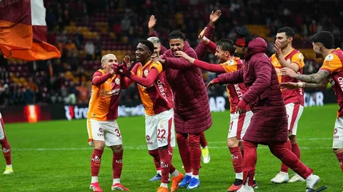 Yaser Asprilla Galatasaray'da İlk Maçına Çıktı