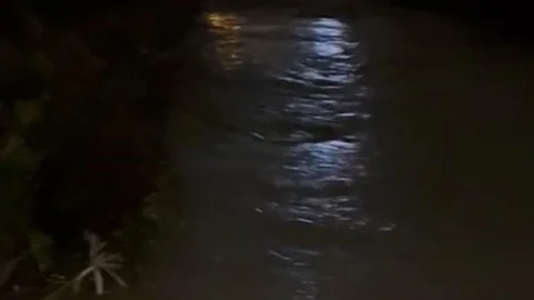 Kuşadası'nda Alışveriş Merkezi Sular Altında Kaldı