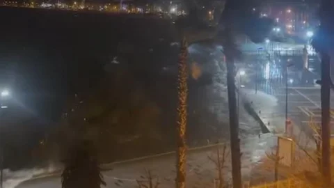 Muğla'da Lodos Dalgaları Yükseltti