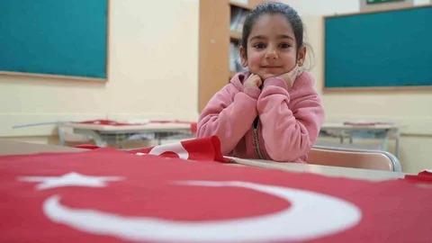 Bayburt’ta Bayrak Sevgisi İle İkinci Dönem Başladı