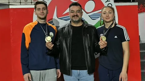 Aydınlı Sporcular Şampiyonada Başarı Elde Etti