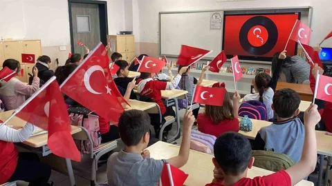 Bolu'da 52 Bin Öğrenci Ders Başına Geldi