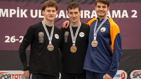 Osmangazi'de Arda Meriç'ten Madalya Başarısı