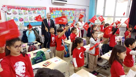 Aydın'da Bayrak Sevgisi Dersi Başladı