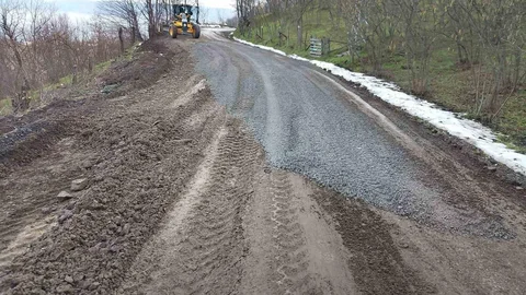 Aktarla Köyü'nde Yol Çalışmaları Tamamlandı
