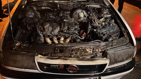 Kırşehir'de Park Halindeki Araç Yandı