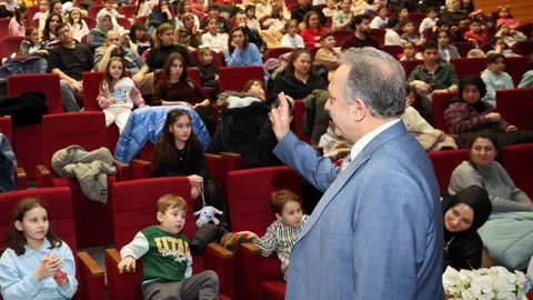 Talas'ta Karne Sevinci Tiyatroyla Kutlandı