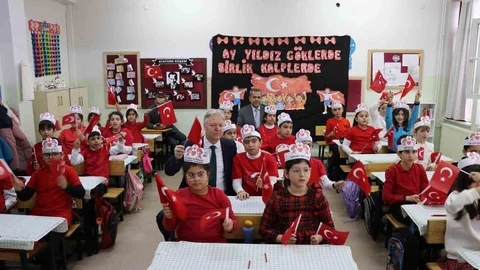 Bingöl'de Bayrak Sevgisi Töreni Yapıldı