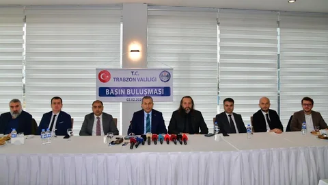 Trabzon'da Vali Şahin'le Basın Buluşması