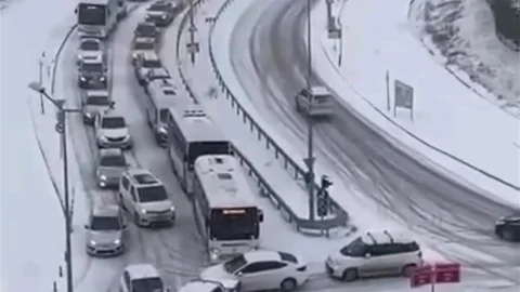 Edirne'de Kar Yağışı Trafiği Olumsuz Etkiledi