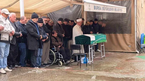 Bursa'da Damat Tarafından Öldürülen Kayınpederin Cenazesi