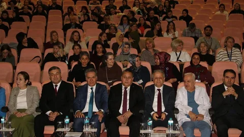 Yoğun Bakım Hemşireliği Sempozyumu Düzenlendi