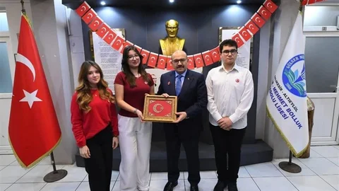 Balıkesir'de Eğitim Dönemi Bayrakla Başladı