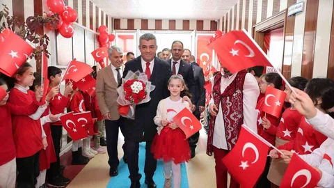 Yeni Dönemde Bayrak Sevgisi Vurgusu