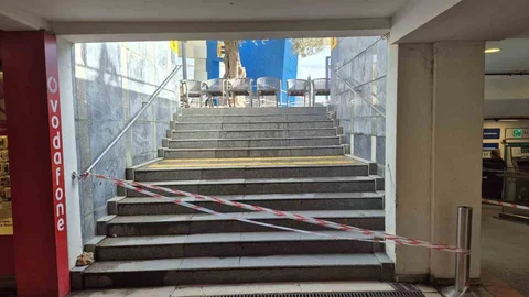 Bodrum'da Fırtına Alışveriş Merkezini Vurdu