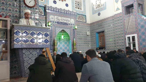 Başkale'de Berat Kandili Kutlandı