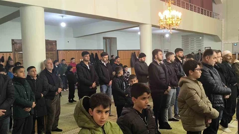 Gercüş'te Berat Kandili Coşkusu