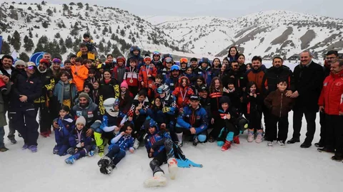 Erzincan'da Minikler Festivali Ödül Töreni