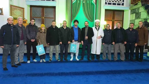 Burhaniye'de Sabah Namazı Buluşması Yapıldı