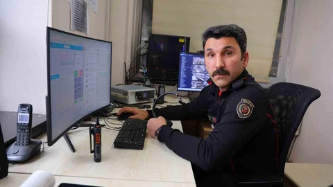 Oğlu Depremde Hayatını Kaybetti