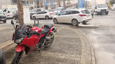 Ters Yönden Gelen Motosikletin Kazası