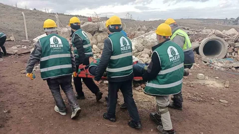 Gönüllülere Kurtarma Eğitimi Verildi