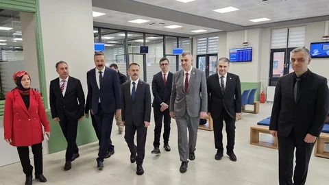 Gölcük'te Yeni Hükümet Konağı Açıldı