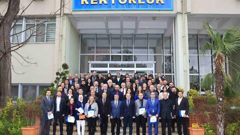 Bursa'da Akredite Programlara Teşekkür Belgesi Verildi