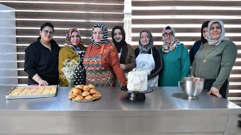 Yeşilyurt'ta Kadınlar Üretim Yapıyor