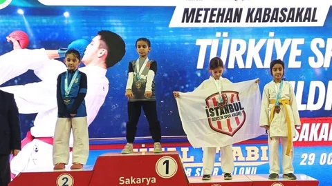 Kartepe Karatecileri Şampiyonadan 6 Madalya ile Döndü