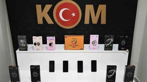 Kırşehir'de Gümrük Kaçağı Telefonlar Ele Geçirildi