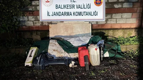 Düzensiz Göçmenler Balıkesir'de Yakalandı