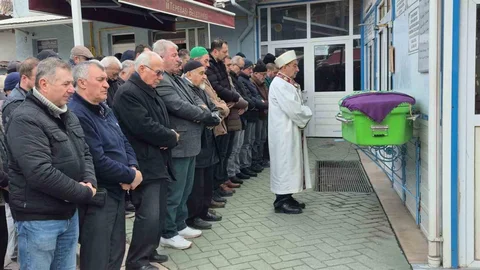 Otobüs Kazasında Hayatını Kaybeden Kadın Uğurlandı