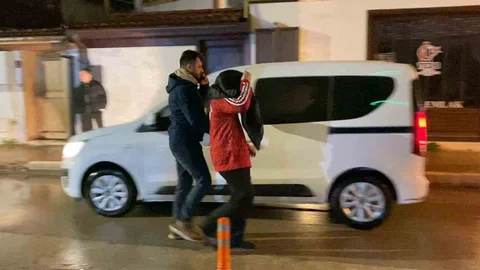 Bursa'da Gençlerin Havaya Ateş Açma Olayı