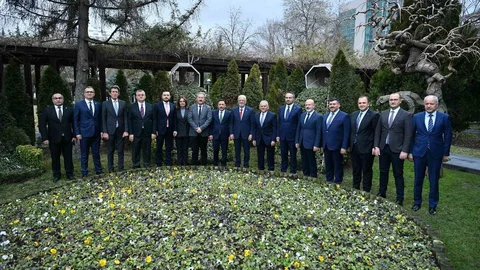 Başkan Büyükkılıç, Bakan Yardımcısı Demiralp ile Bir Araya Geldi