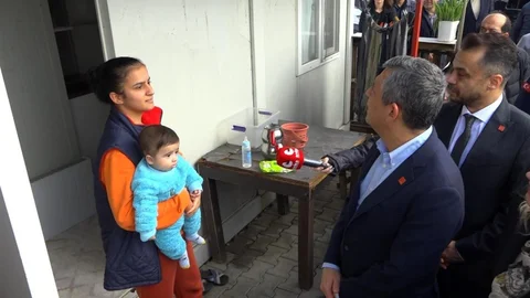 Eşinin Geliri Yok Dediği Kadının Eşi Çalışıyor