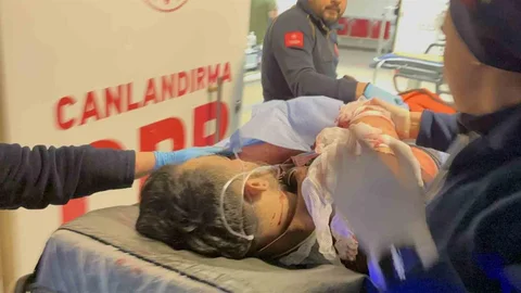 Aksaray'da Cam Yumruğu Sonucu Yaralanma