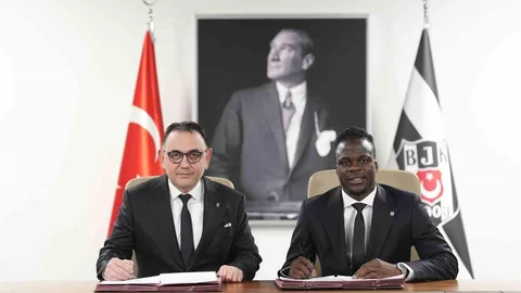 Beşiktaş Junior Olaitan'ı Transfer Etti