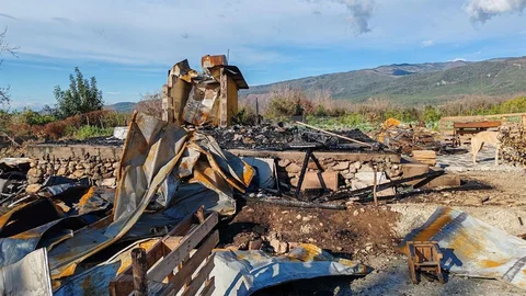 Hatay'da Yanan Evde Emekli Polis Hayatını Kaybetti