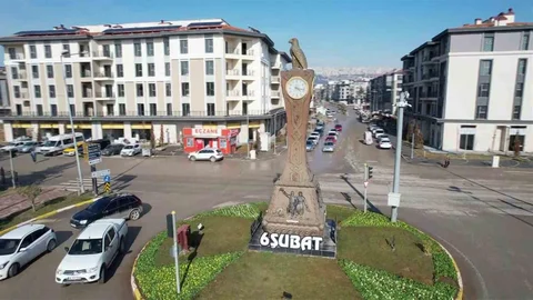 Adıyaman Saat Kulesi'nin Durağan Zamanı