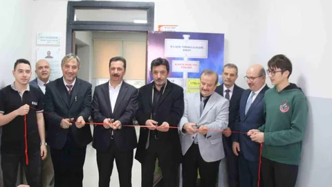 Kütahya'da Yeni Kütüphane ve Bilişim Sınıfı Açıldı