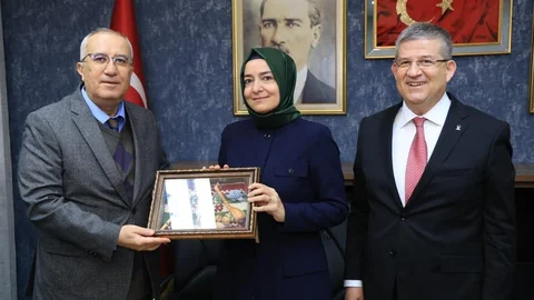 Denizli'de Anlamlı Hediye Takdimi