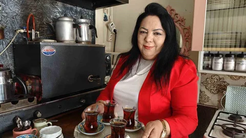 Kayseri'de Tek Kadın Çaycı
