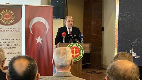 İzmir'de Yargıtay ve BAM Üyeleri Buluştu