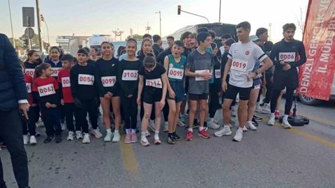 Denizli'de Atatürk Yol Koşusu Heyecanı