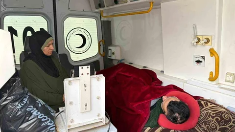 İsrail Refah Sınır Kapısı'nda hastalar mahsur kaldı