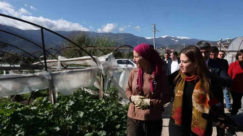 Antalya'da Çiftçilere Sera Naylonu Desteği