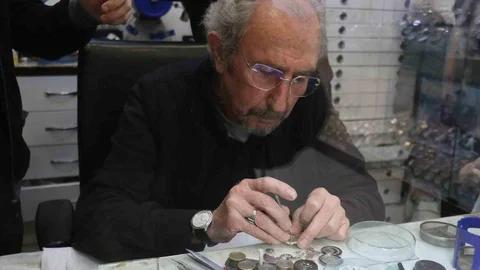 Sakarya'da Saat Tamirciliğiyle Geçen Bir Ömür