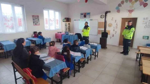 Kilis'te Öğrencilere Trafik Eğitimi Verildi