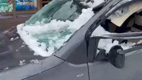 Bitlis'te Kar Kütlesi Düşmesi